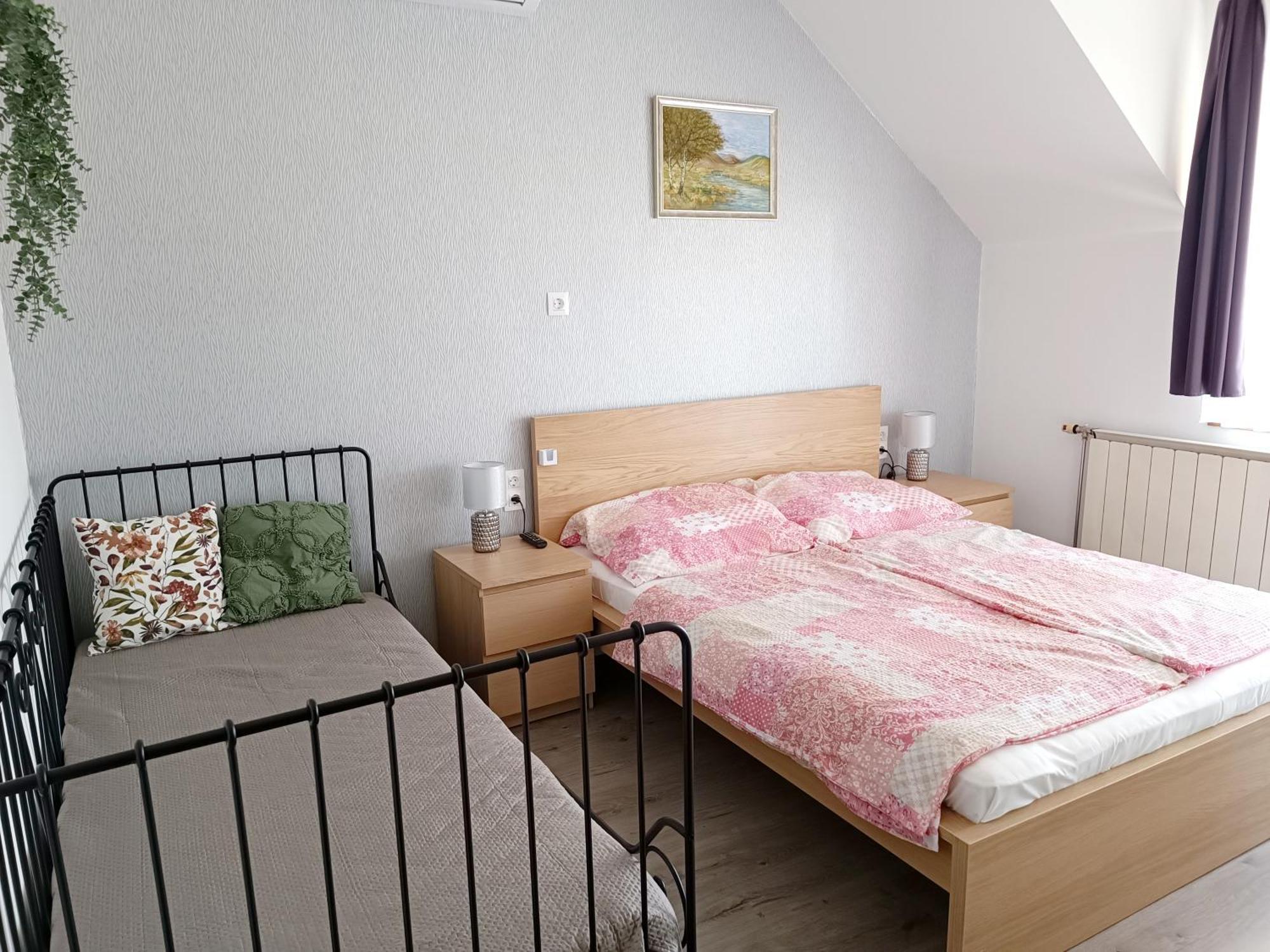 Katalin Vendeghaz Hotel Gyenesdiás Buitenkant foto