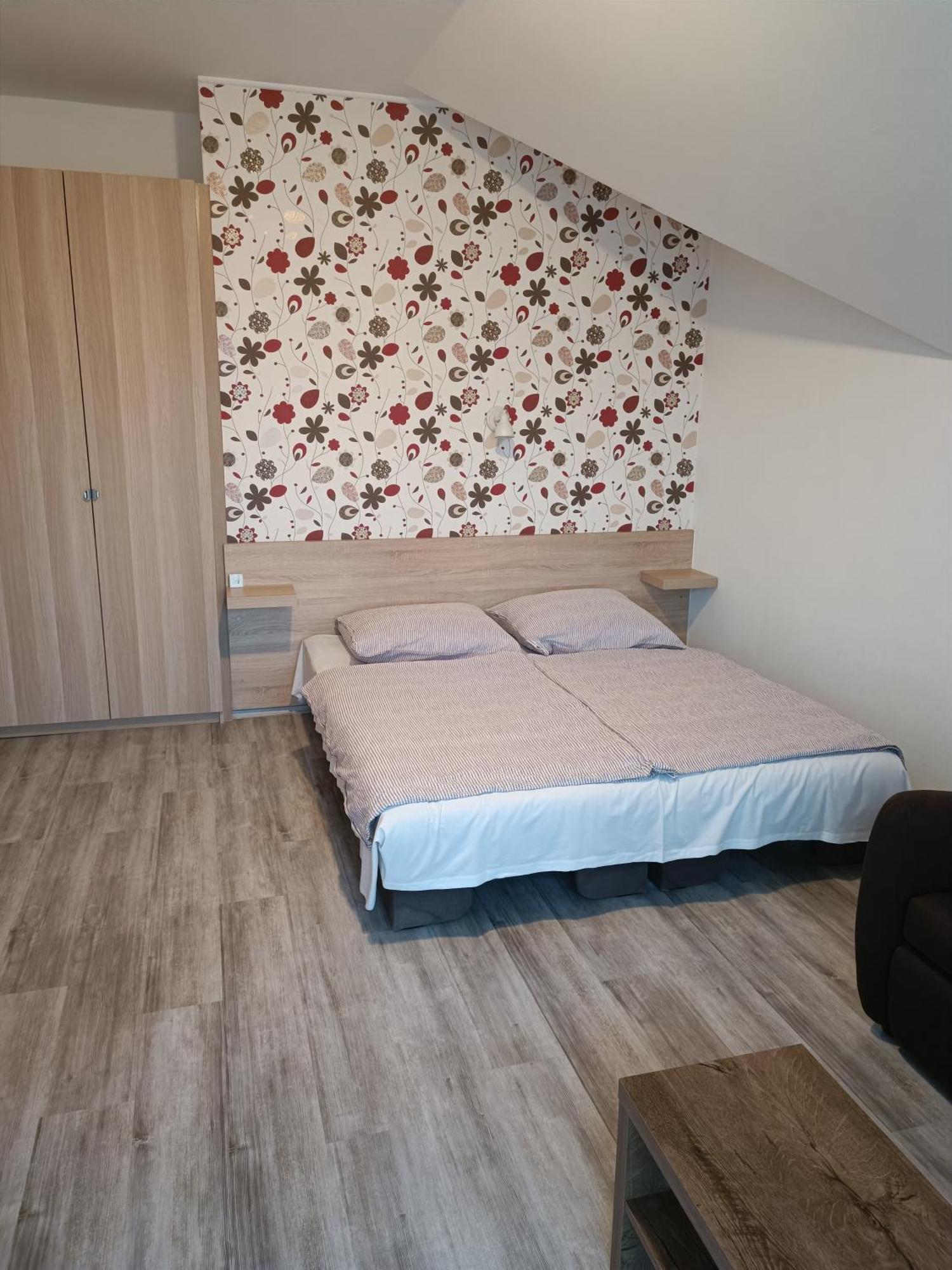 Katalin Vendeghaz Hotel Gyenesdiás Buitenkant foto