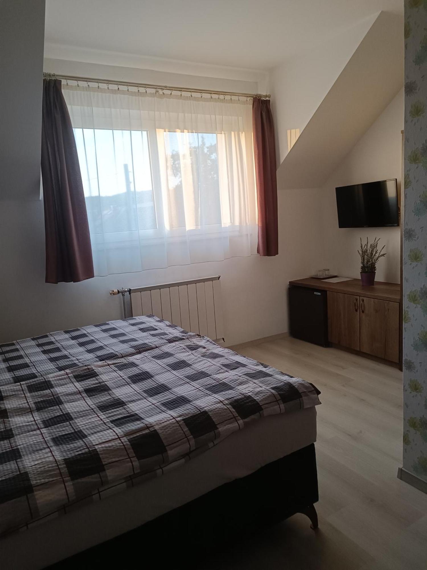 Katalin Vendeghaz Hotel Gyenesdiás Buitenkant foto