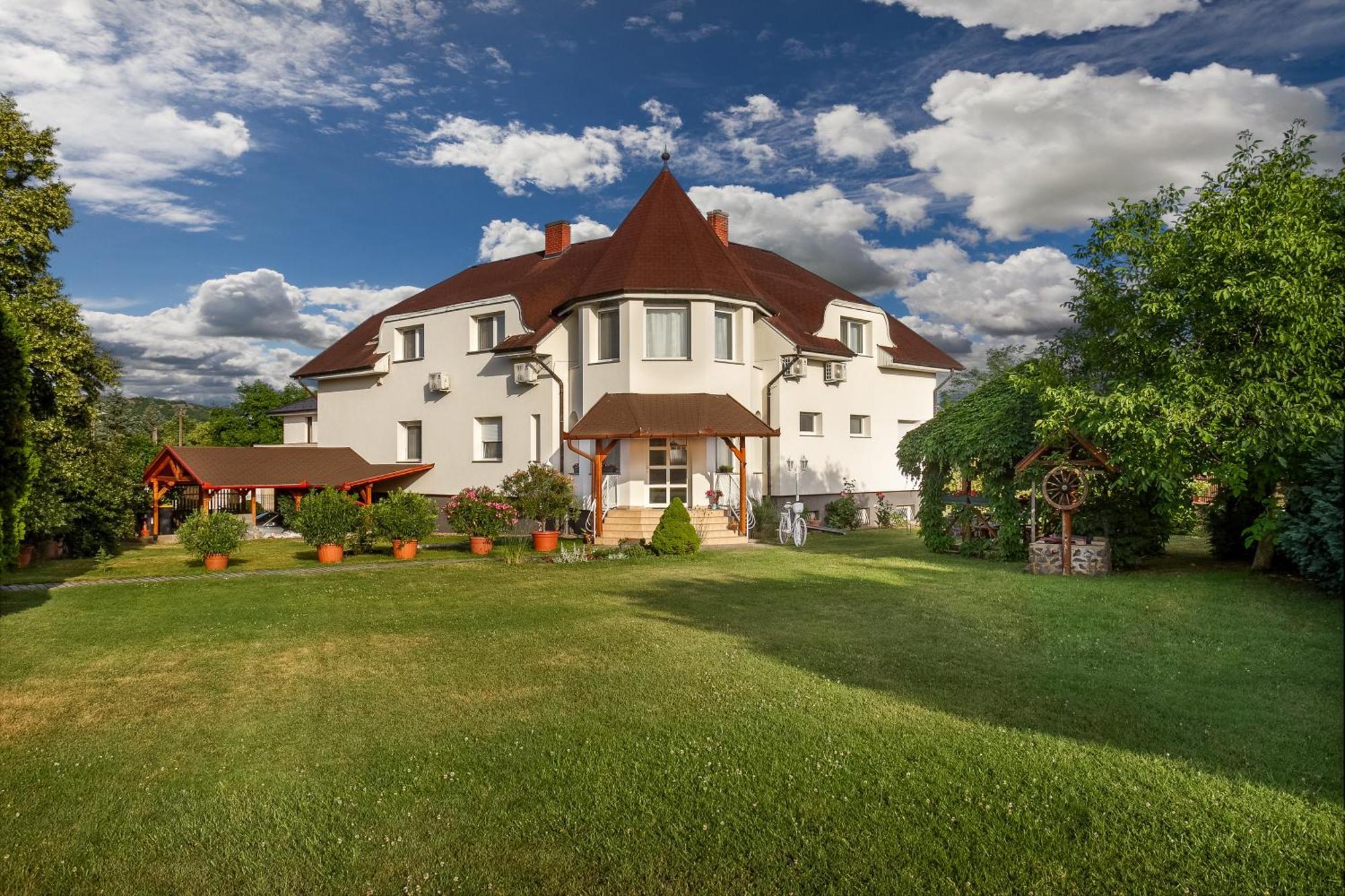 Katalin Vendeghaz Hotel Gyenesdiás Buitenkant foto